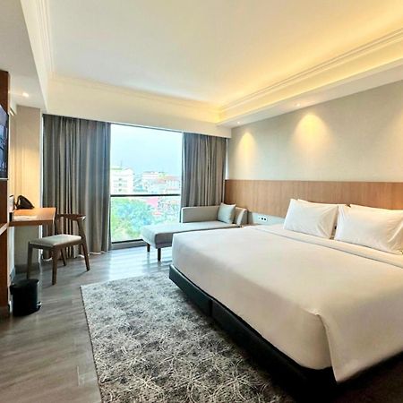 The Malioboro Hotel & Conference Center Jogjacarta Exterior foto