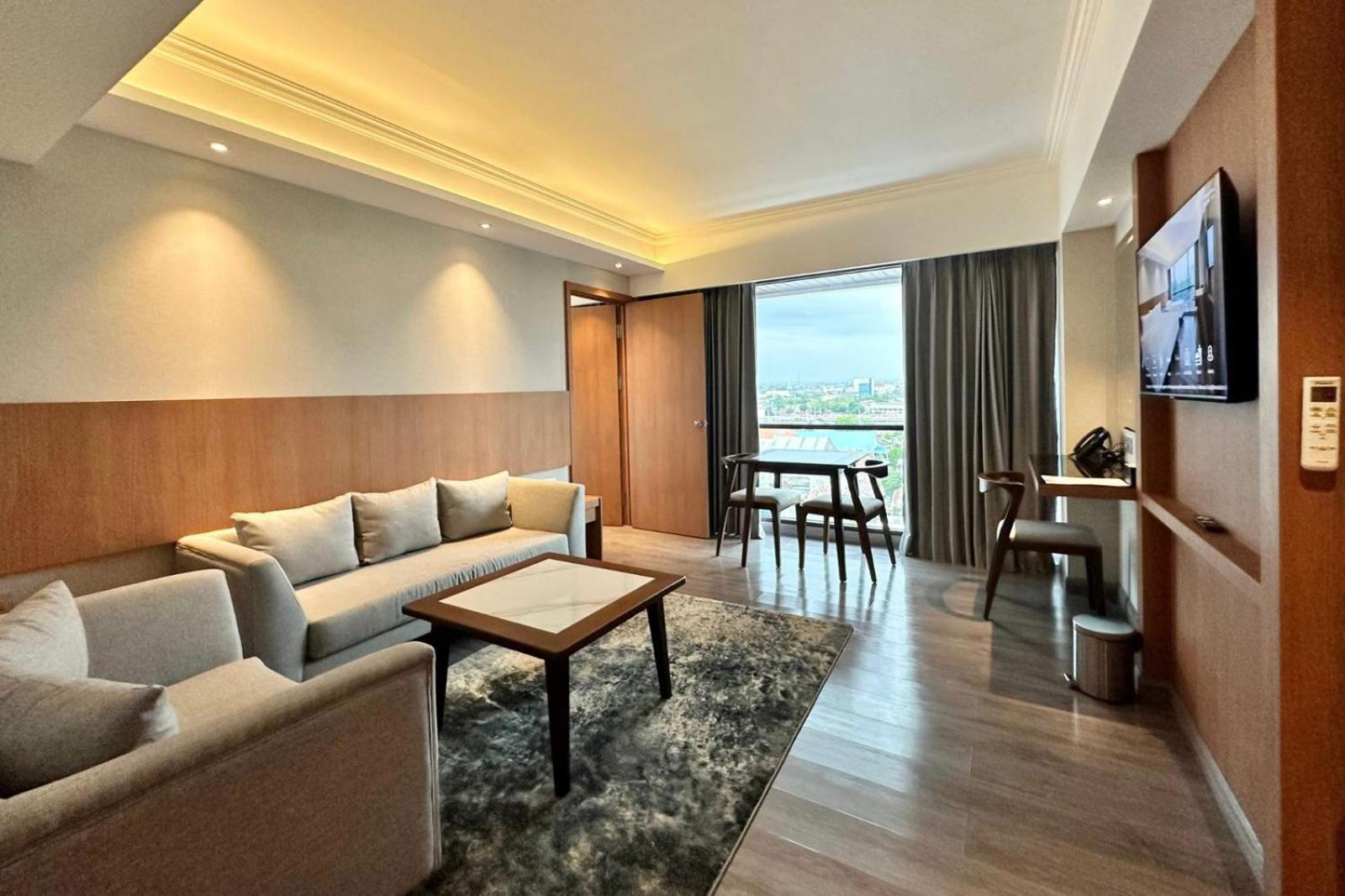 The Malioboro Hotel & Conference Center Jogjacarta Quarto foto