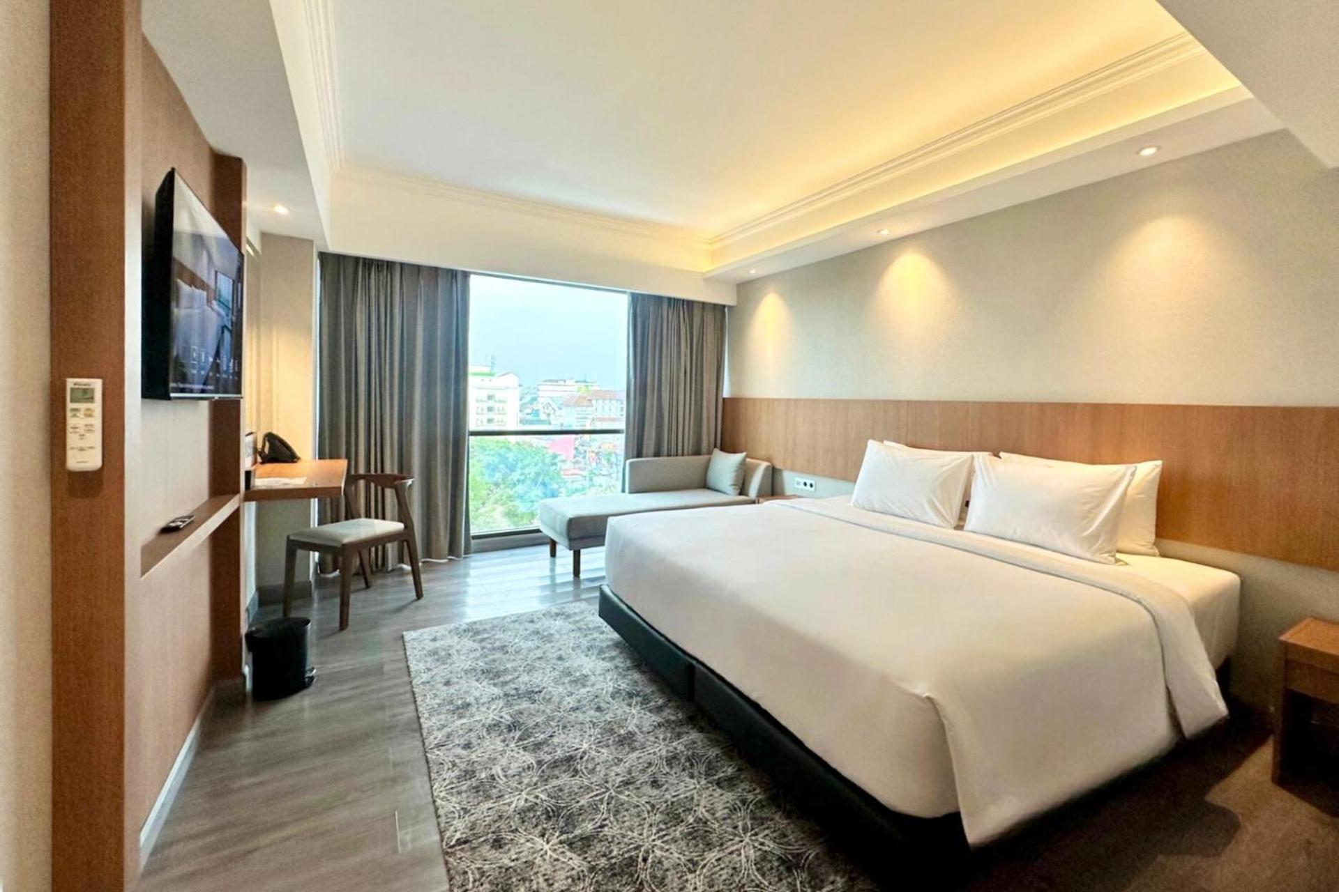 The Malioboro Hotel & Conference Center Jogjacarta Exterior foto