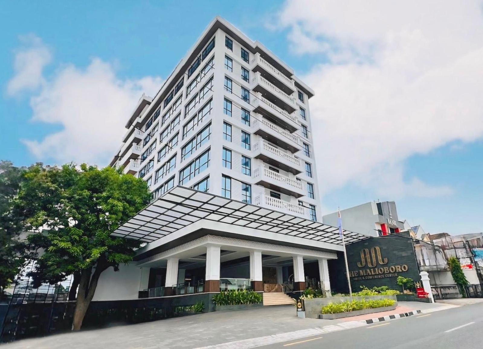 The Malioboro Hotel & Conference Center Jogjacarta Exterior foto